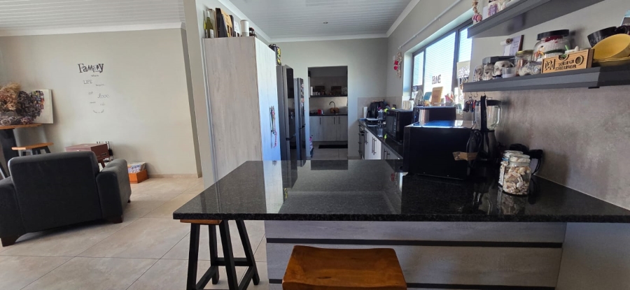 4 Bedroom Property for Sale in Flamwood North West